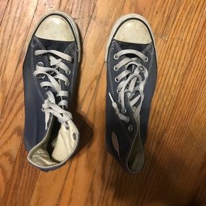 Worn converse super trendy